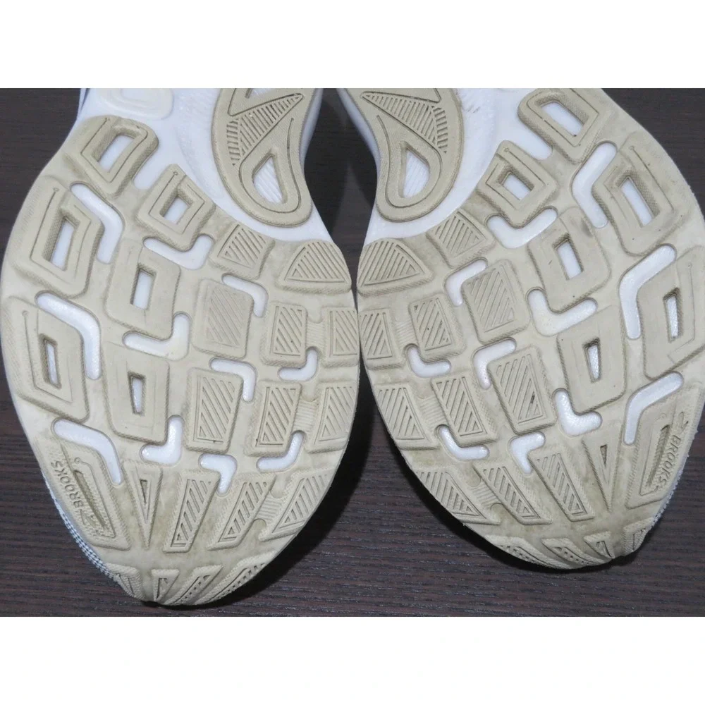 Brooks Adrenaline GTS 24 Womens 9.5 Shoes Running Walking White 1204261B126